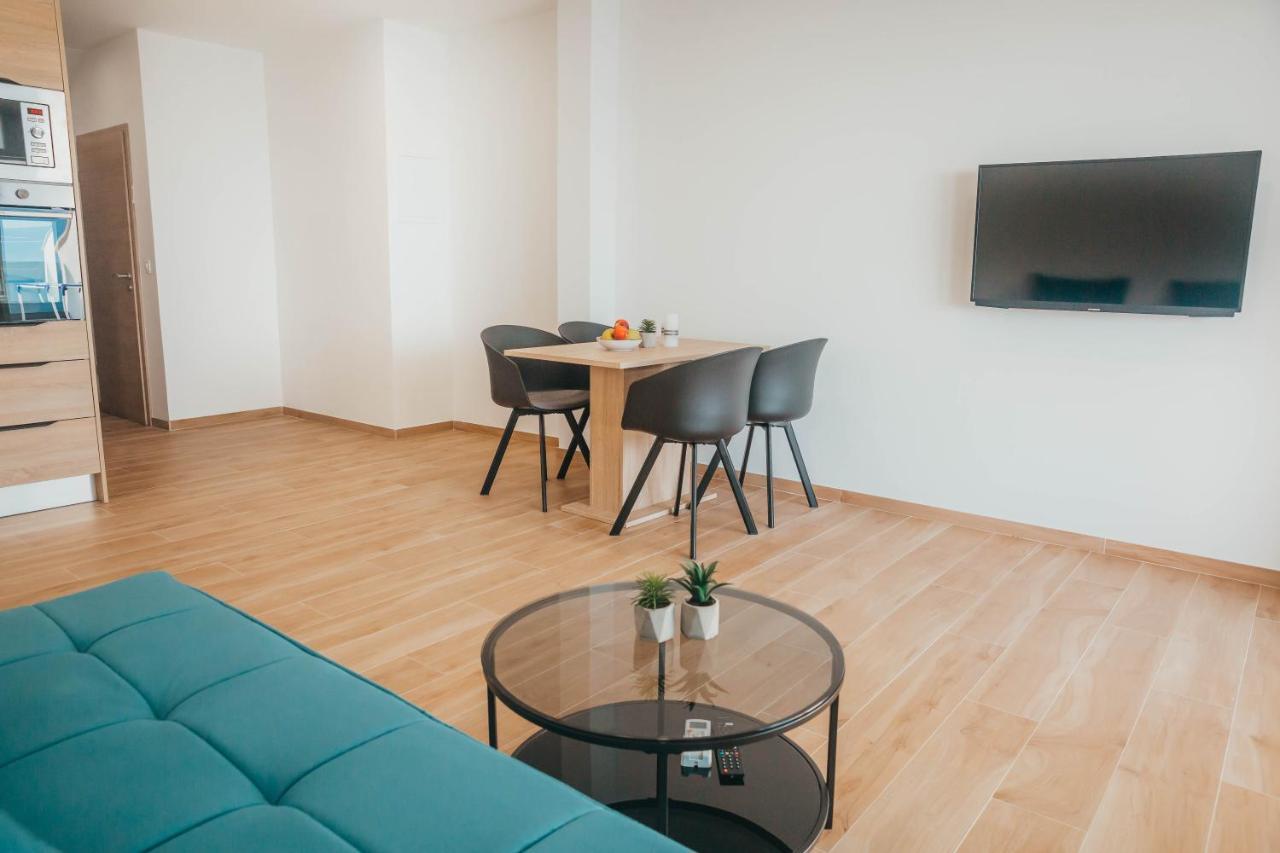 Apartments Nina Brist Zewnętrze zdjęcie