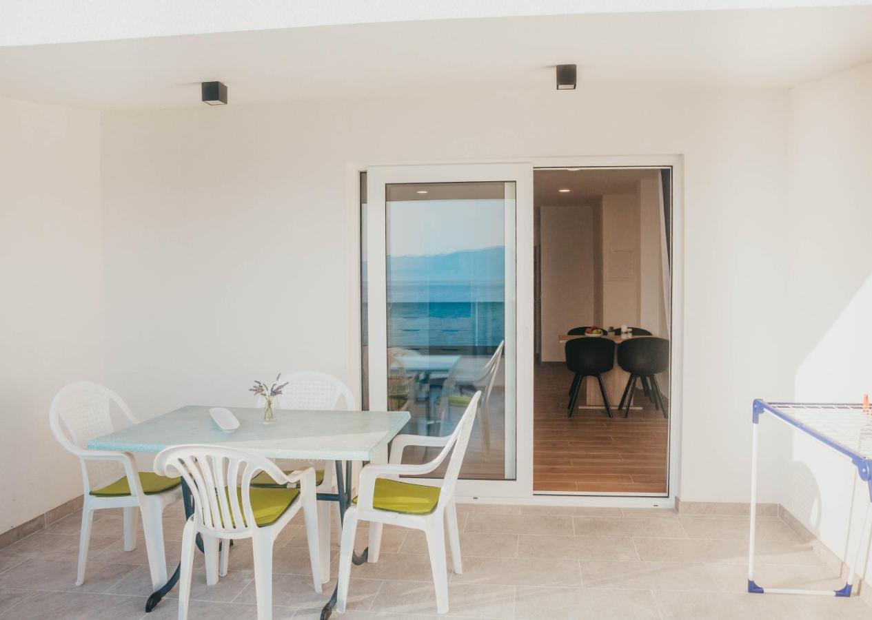 Apartments Nina Brist Zewnętrze zdjęcie