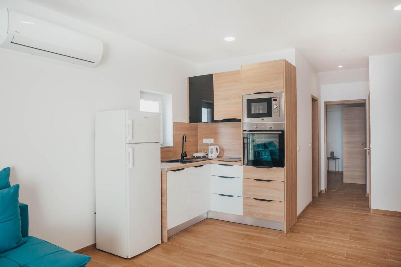 Apartments Nina Brist Zewnętrze zdjęcie